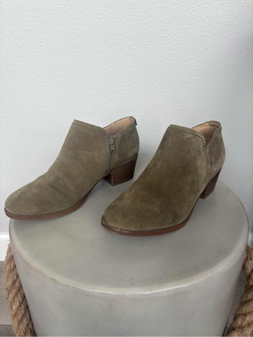 Naturalizer | Green Suede Bootie | Sz 8.5 | Good Condition